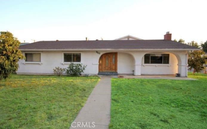 Home at 2302 8th, La Verne — photo 2 of 12