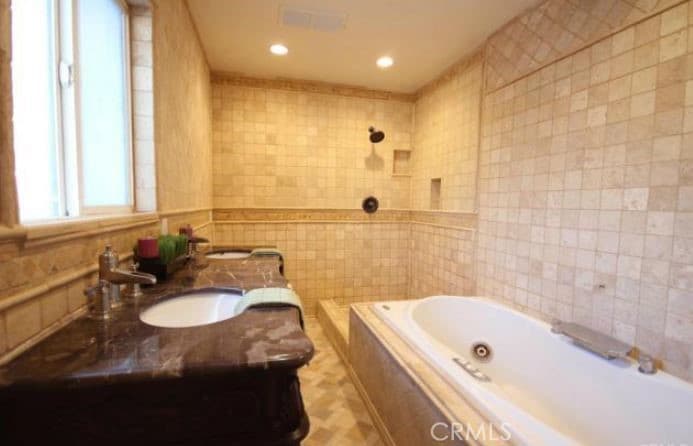 Home at 2302 8th, La Verne — photo 9 of 12