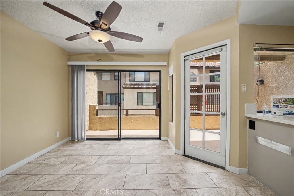 Condo at 3 Saddlewood, Pomona — photo 11 of 12