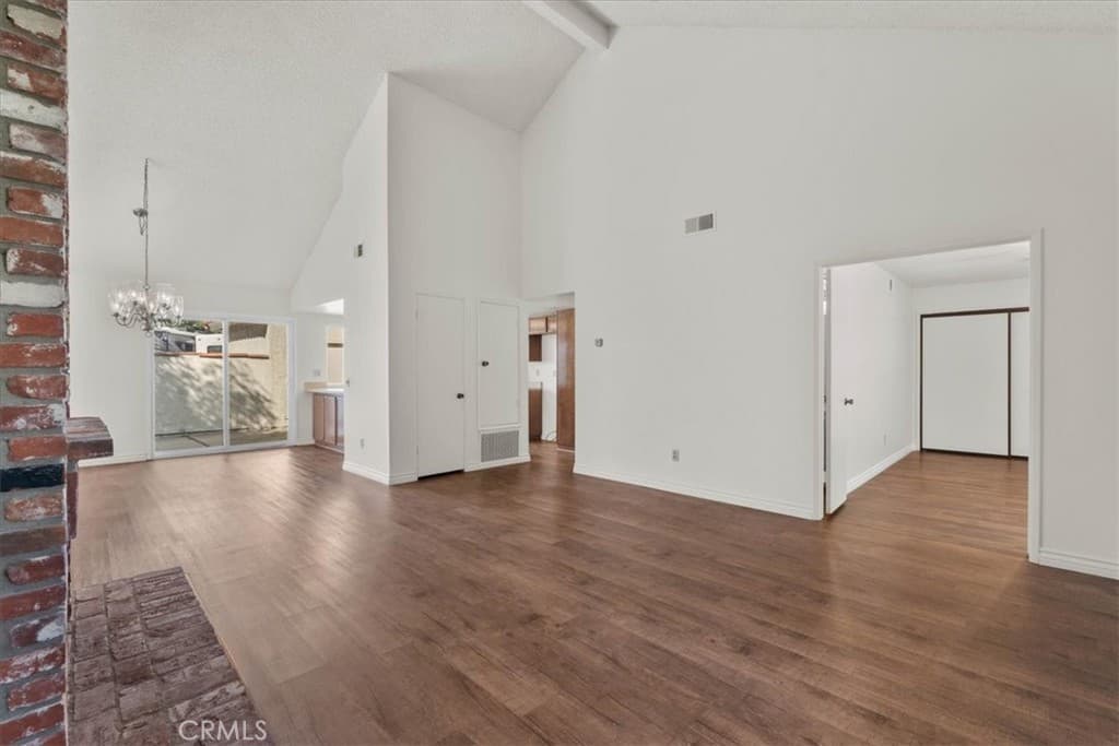 Townhouse at 206 San Luis Rey, San Dimas — photo 11 of 12