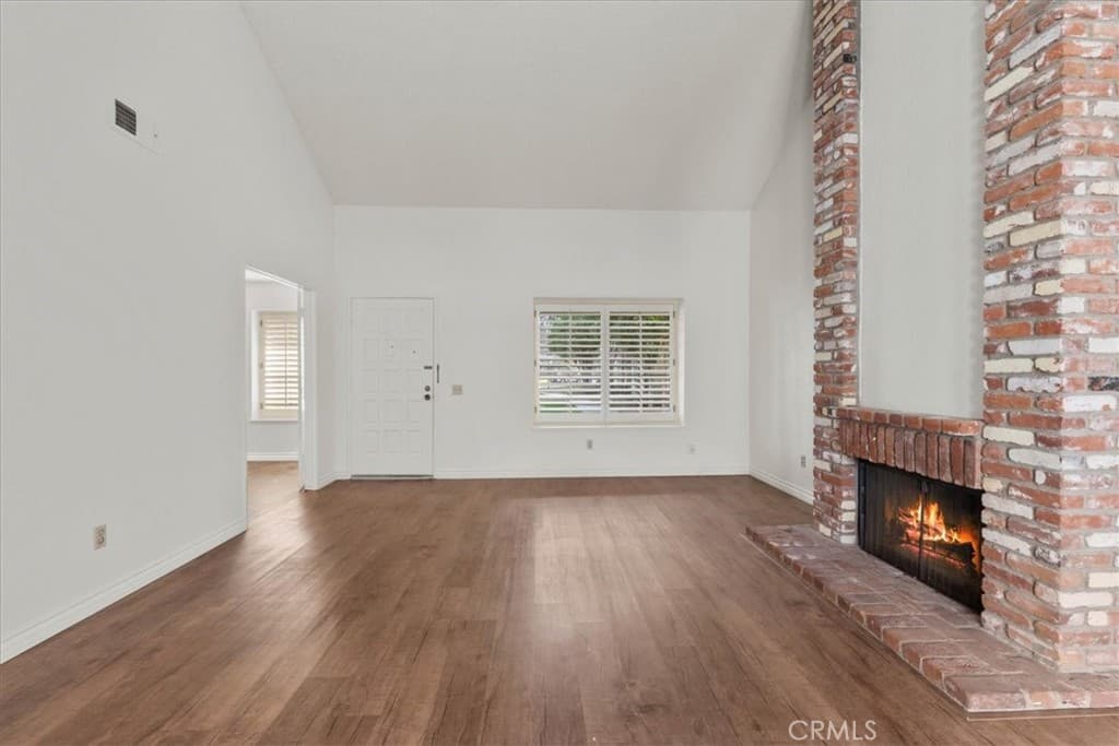 Townhouse at 206 San Luis Rey, San Dimas — photo 12 of 12