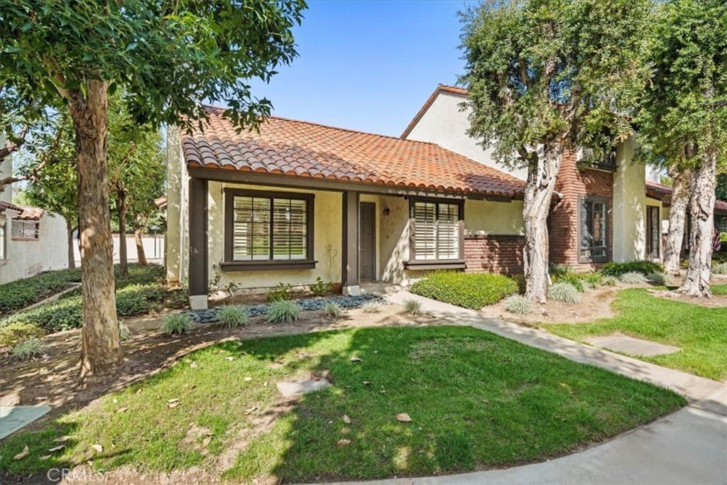 Townhouse at 206 San Luis Rey, San Dimas — photo 7 of 12