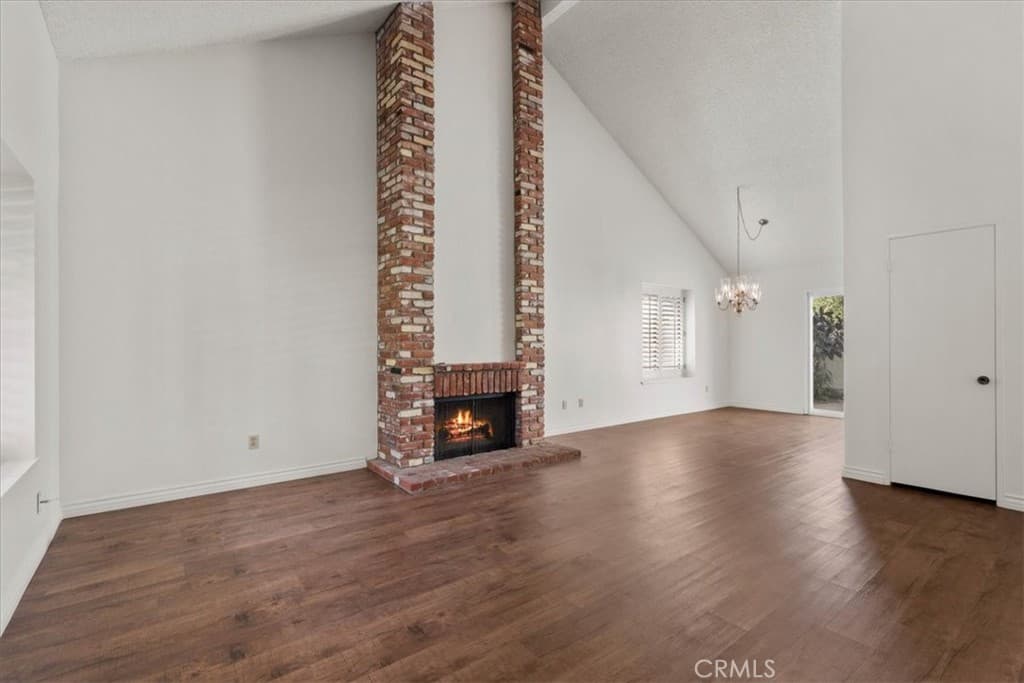 Townhouse at 206 San Luis Rey, San Dimas — photo 10 of 12