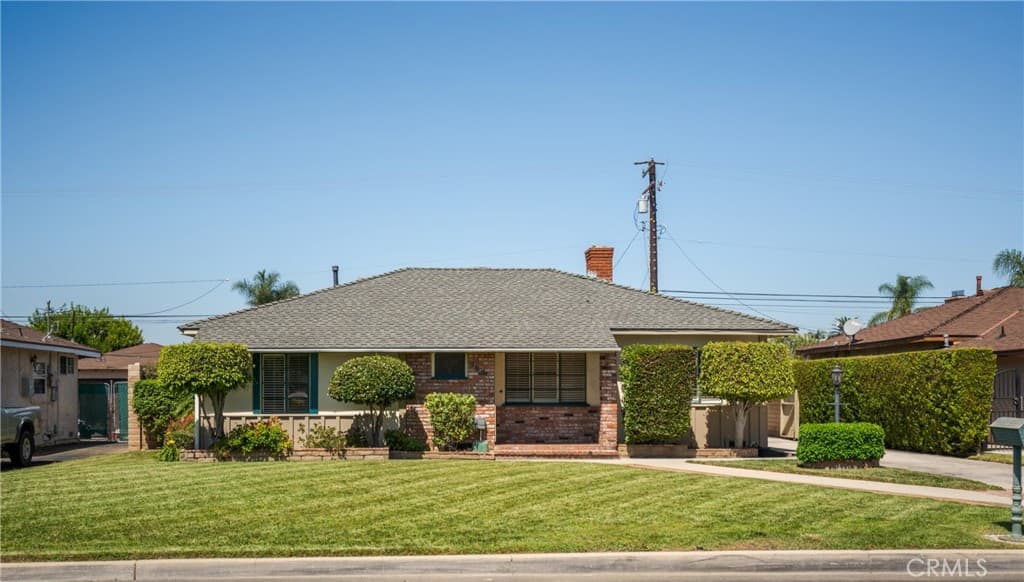 Home at 727 S Fenimore, Covina — photo 2 of 12