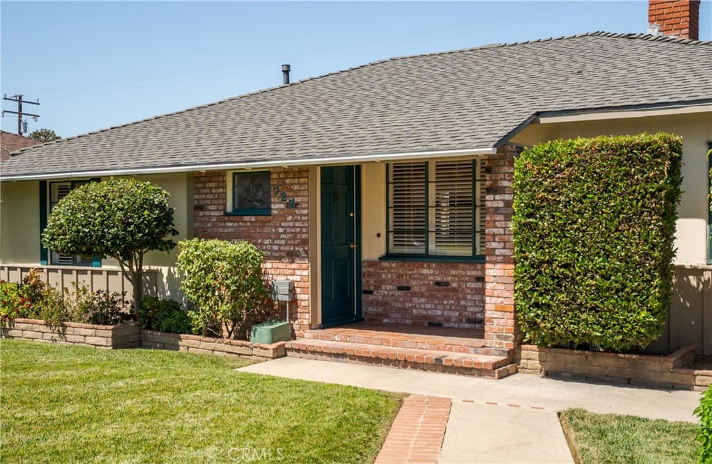 Home at 727 S Fenimore, Covina — photo 3 of 12