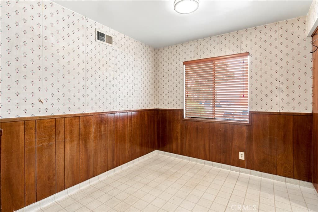 Home at 978 W Grovecenter, Covina — photo 11 of 12