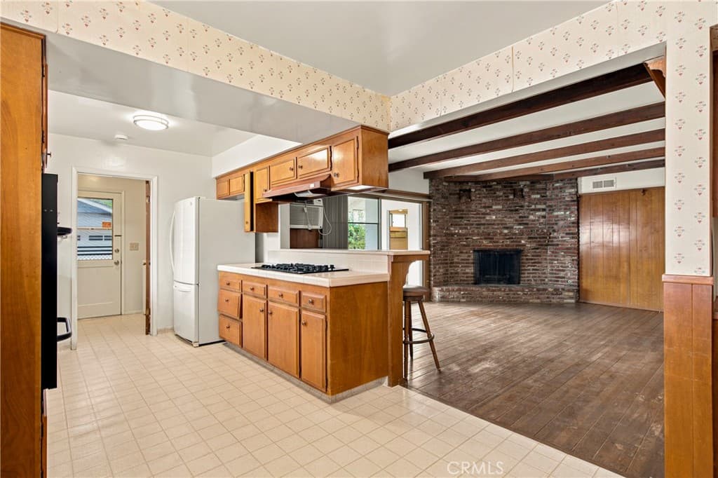 Home at 978 W Grovecenter, Covina — photo 12 of 12