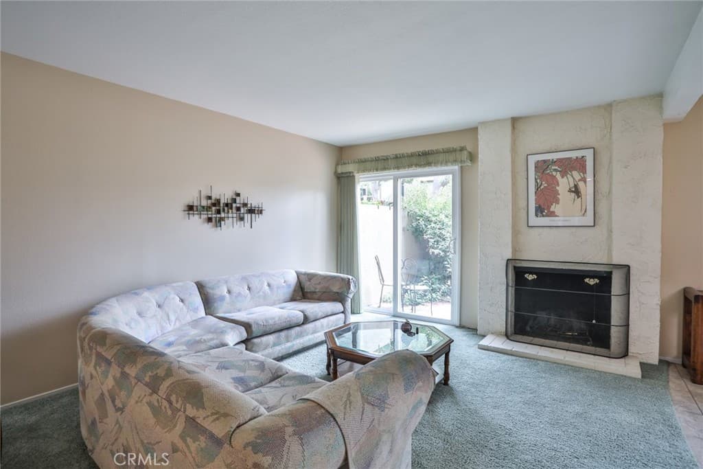 Townhouse at 672 Greendale Lane, Pomona — photo 11 of 12