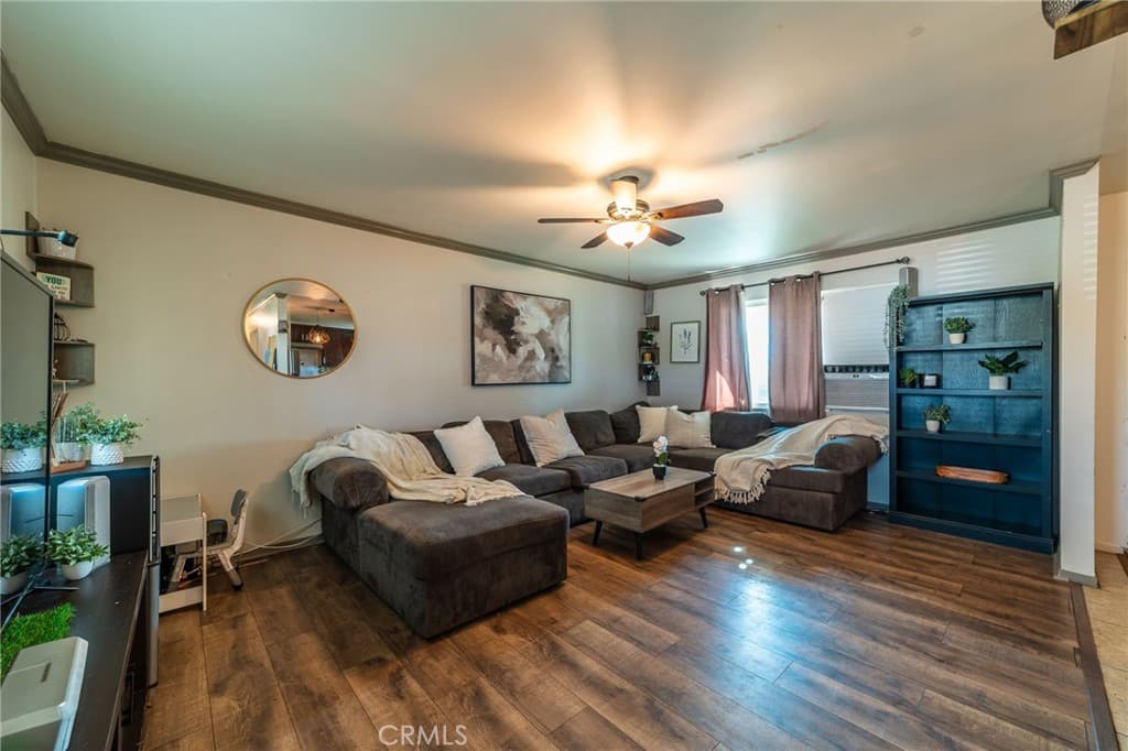 Home at 5527 N Fenimore Avenue, Azusa — photo 4 of 12