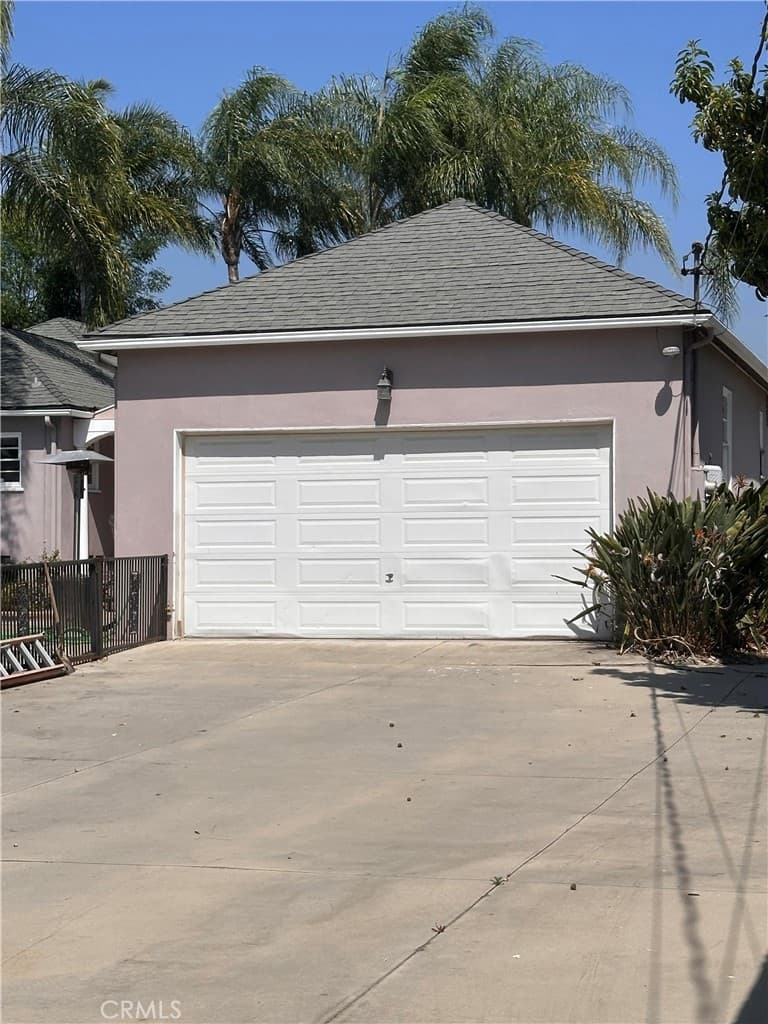 Home at 174 Penfield Street, Pomona — photo 11 of 12