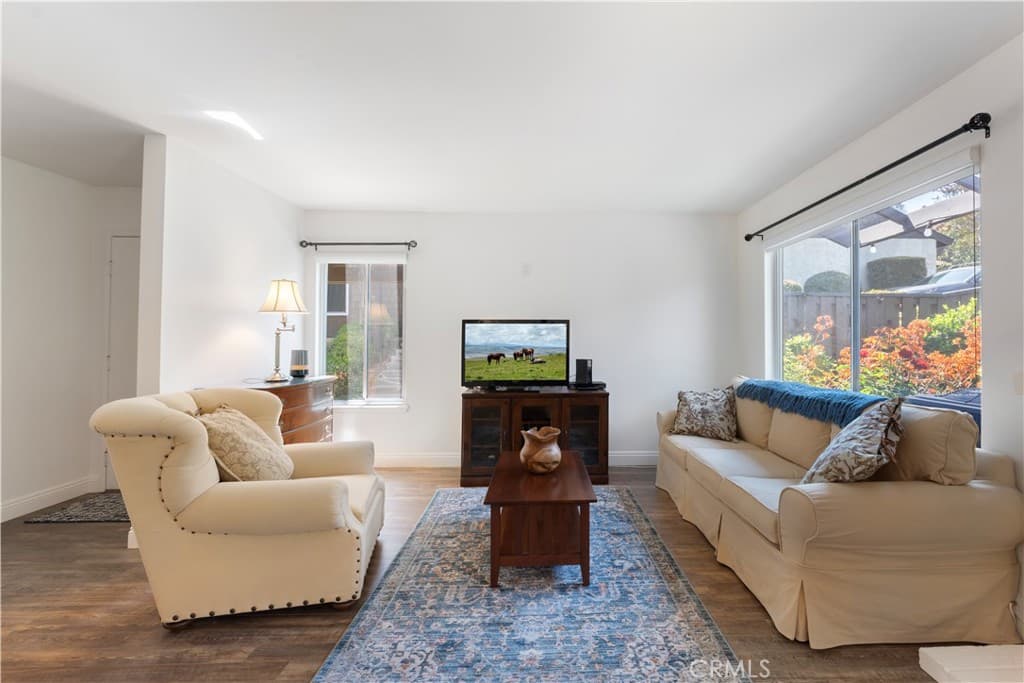 Townhouse at 411 Heatherglen, San Dimas — photo 9 of 12