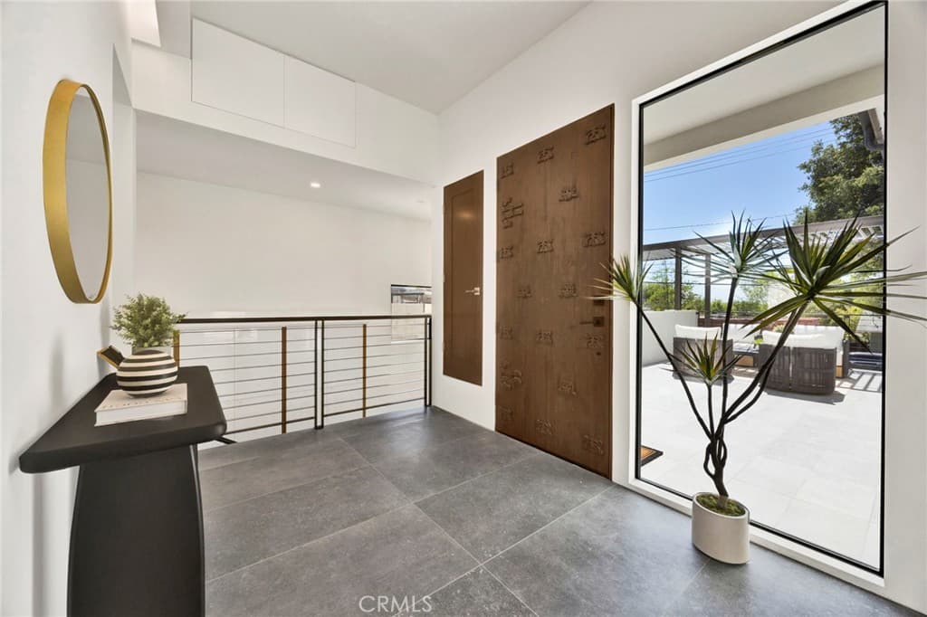 Home at 325 W Grandview Avenue, Sierra Madre — photo 9 of 12