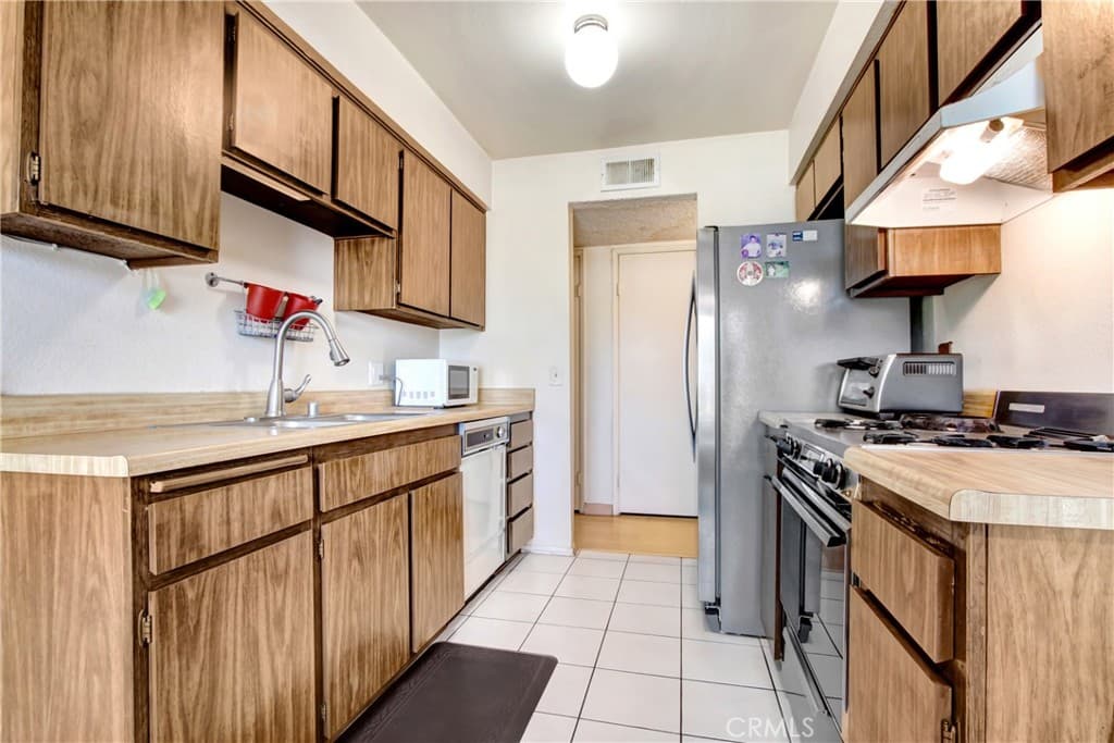 Condo at 4501 Peck Road 46, El Monte — photo 6 of 10