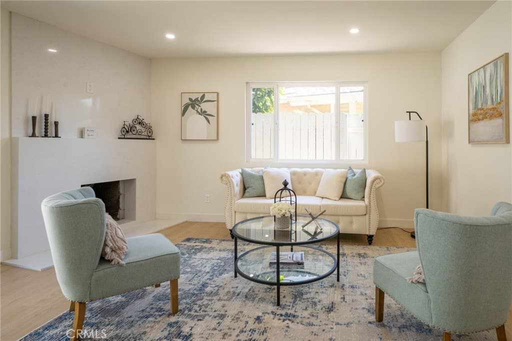 Home at 800 E Sandra Avenue, Arcadia — photo 11 of 12