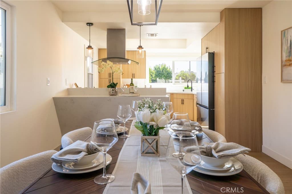 Home at 800 E Sandra Avenue, Arcadia — photo 6 of 12