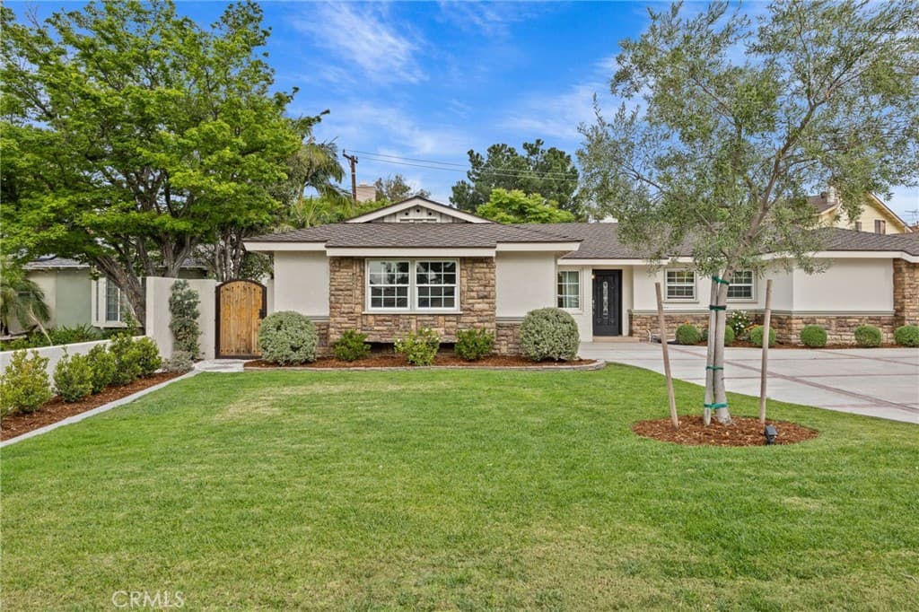 Home at 848 S Del Cerro, West Covina — photo 3 of 12