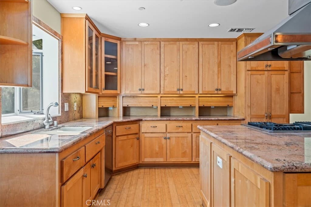 Home at 779 Iron Bark Lane, San Dimas — photo 11 of 12