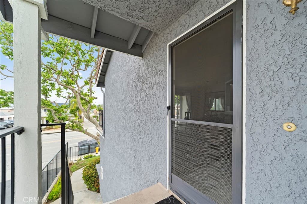 Condo at 740 E San Bernardino Road 2, Covina — photo 3 of 12