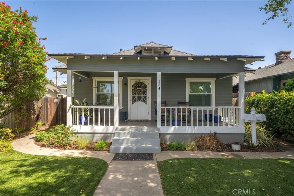 Home at 124 N Vista Bonita Avenue, Glendora — photo 2 of 12