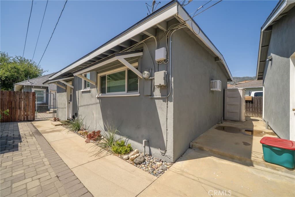 Home at 124 N Vista Bonita Avenue, Glendora — photo 11 of 12