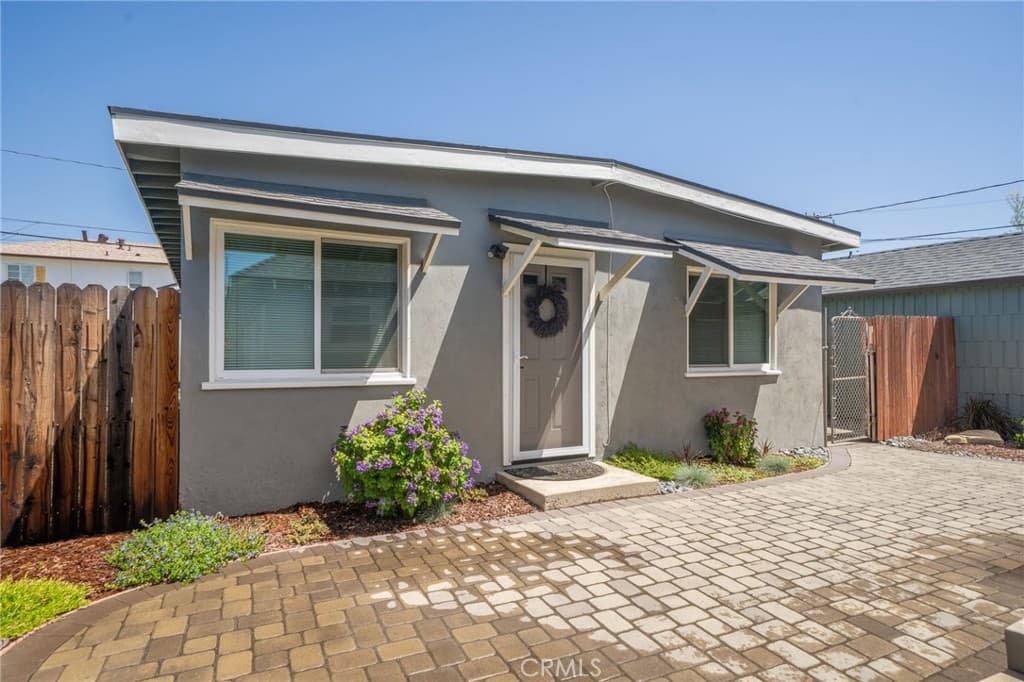 Home at 124 N Vista Bonita Avenue, Glendora — photo 8 of 12