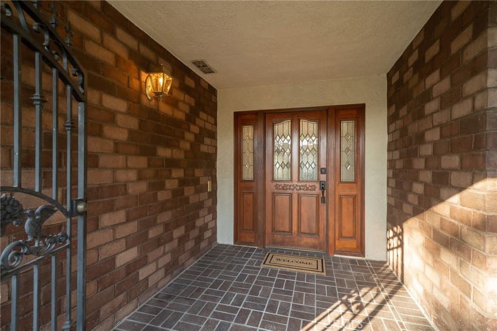 Home at 112 Morgan Ranch Road, Glendora — photo 6 of 12