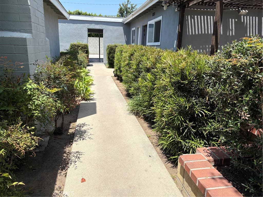 Home at 445 W Front Street, Covina — photo 3 of 8