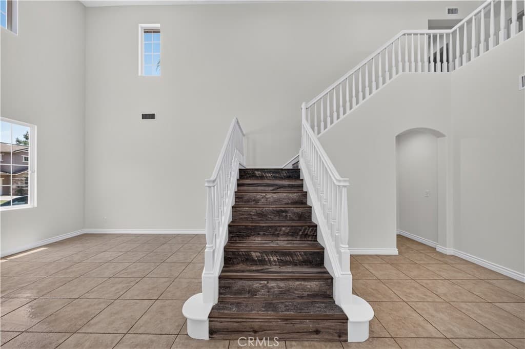 Home at 17 Turning Leaf Way, Azusa — photo 4 of 12