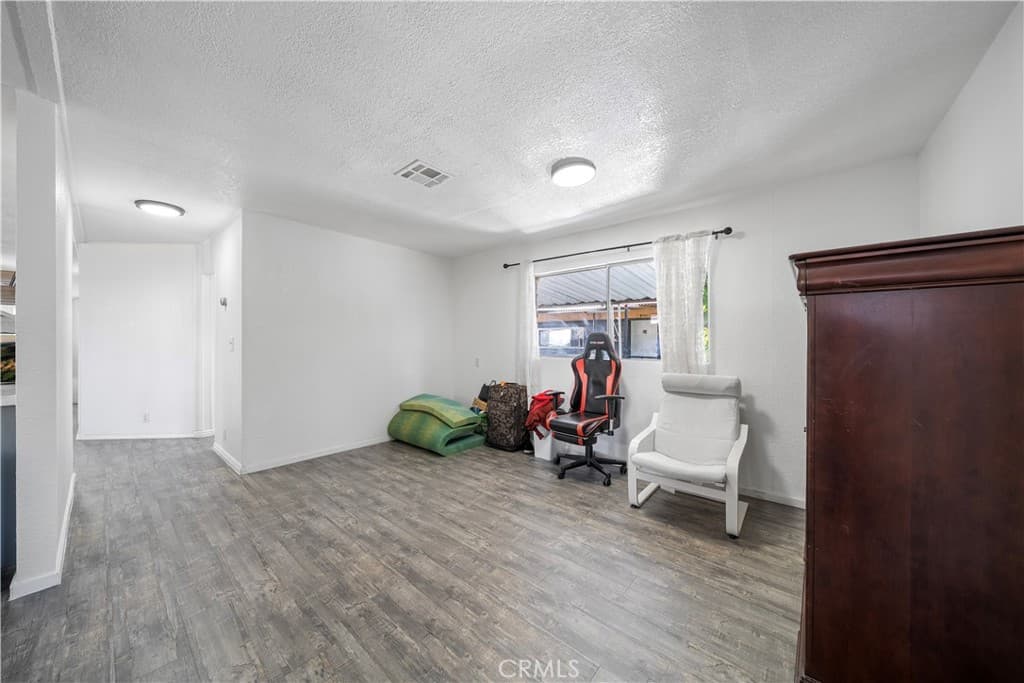 Home at 1401 W 9th 148, Pomona — photo 6 of 12