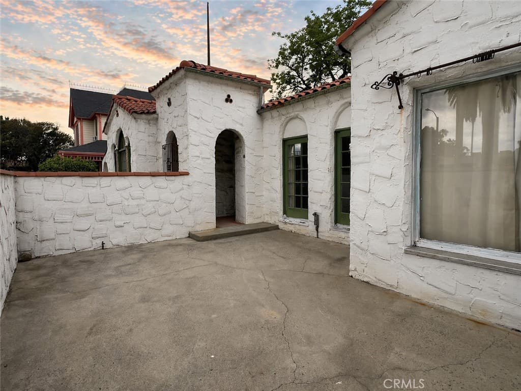 Home at 637 San Francisco, Pomona — photo 2 of 12