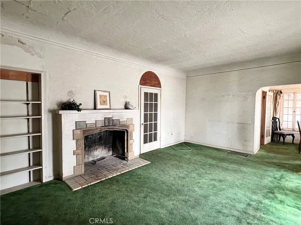 Home at 637 San Francisco, Pomona — photo 3 of 12