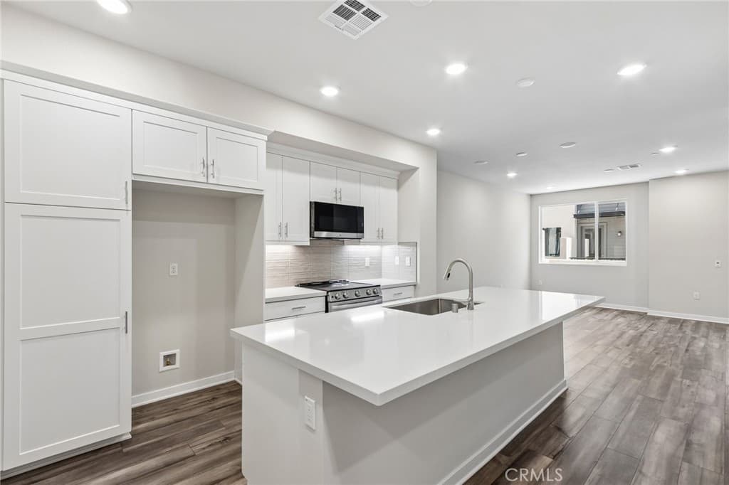 Townhouse at 4007 Valley Oak Lane C, El Monte — photo 5 of 12