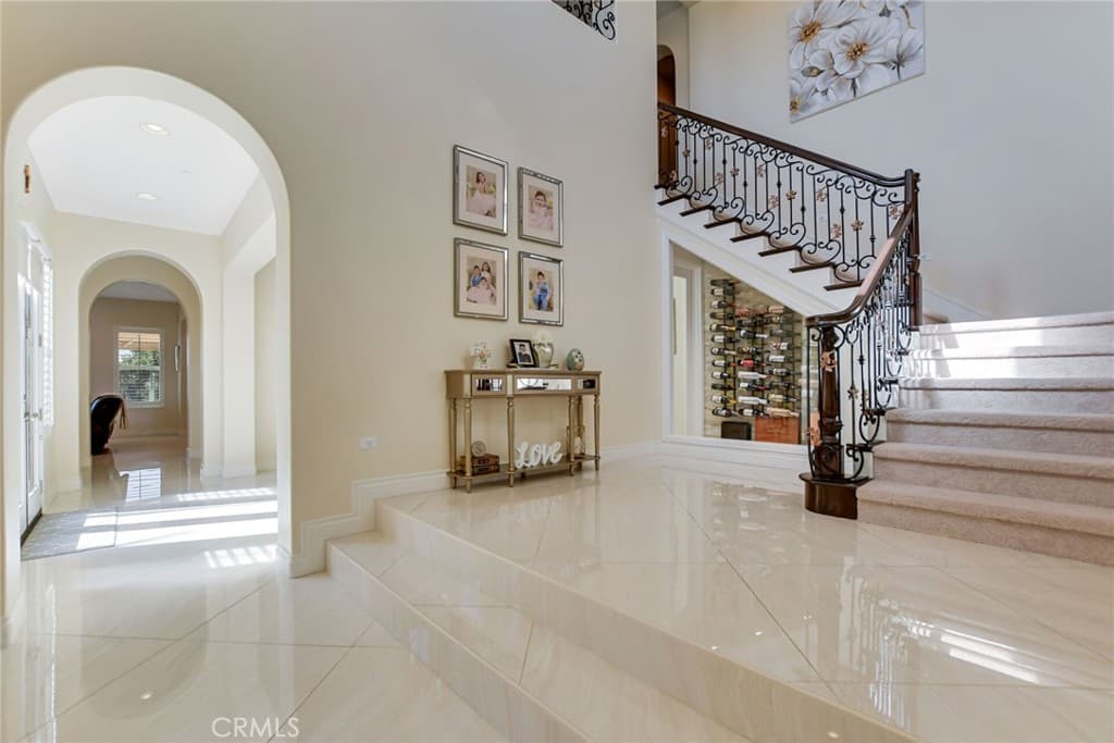 Home at 1127 Las Colinas Way, San Dimas — photo 8 of 12