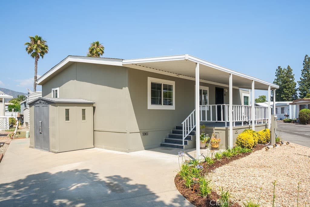 Home at 840 E Foothill 84, Azusa — photo 9 of 12