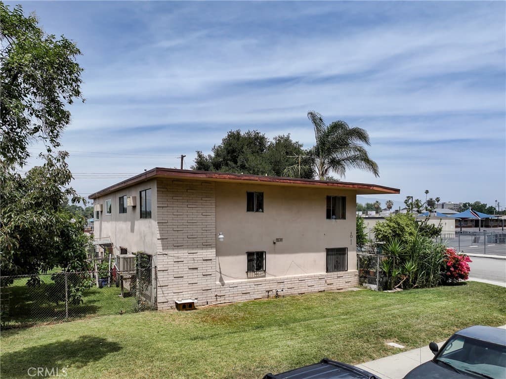 Multi-Family at 1011 W 8th, Pomona — photo 3 of 12