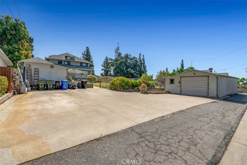 Home at 425 N Canyon, Monrovia — photo 11 of 12