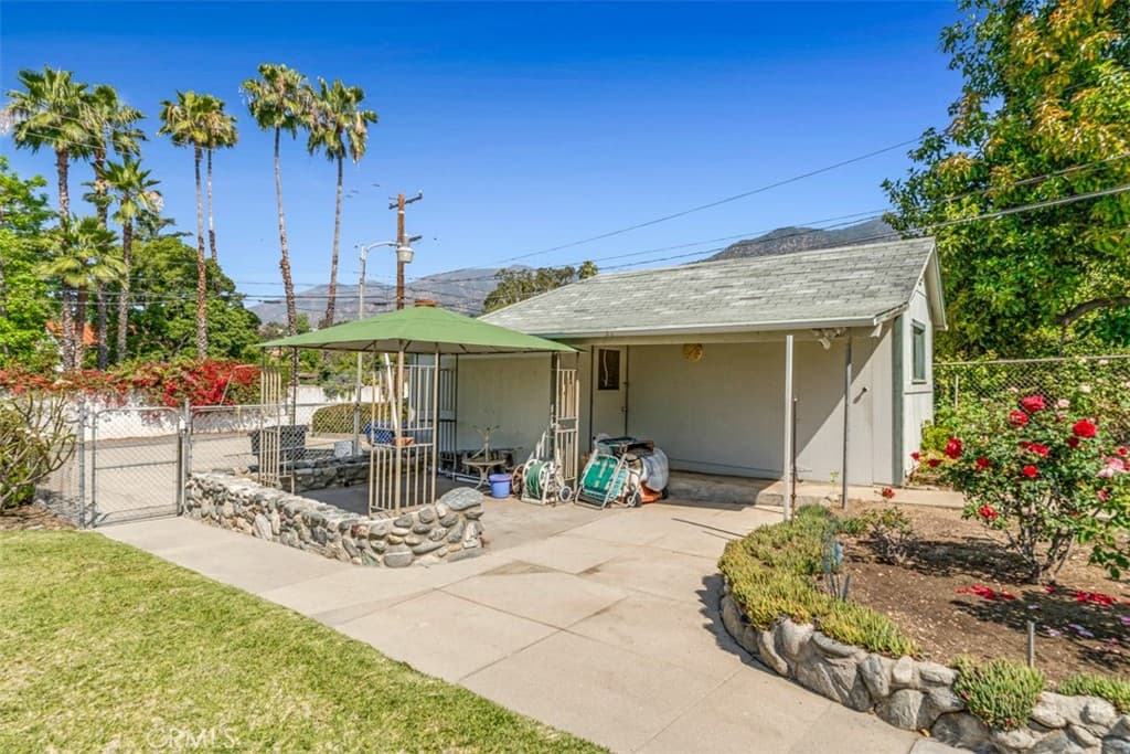 Home at 425 N Canyon, Monrovia — photo 7 of 12