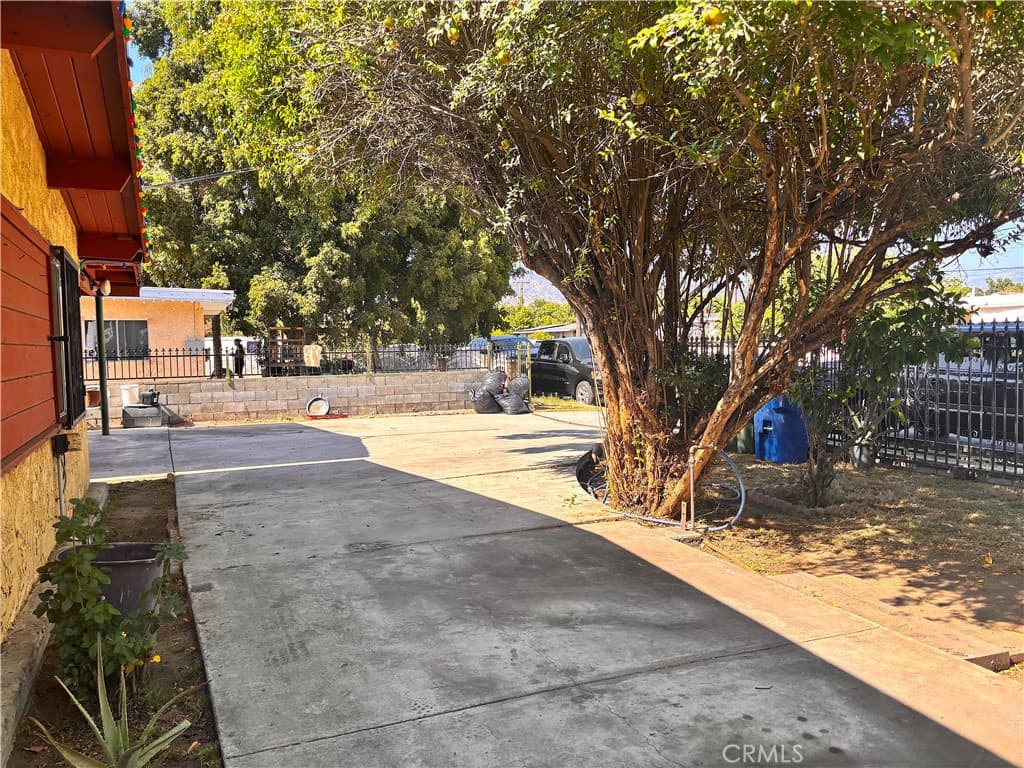 Home at 5703 N Rockvale, Azusa — photo 4 of 8