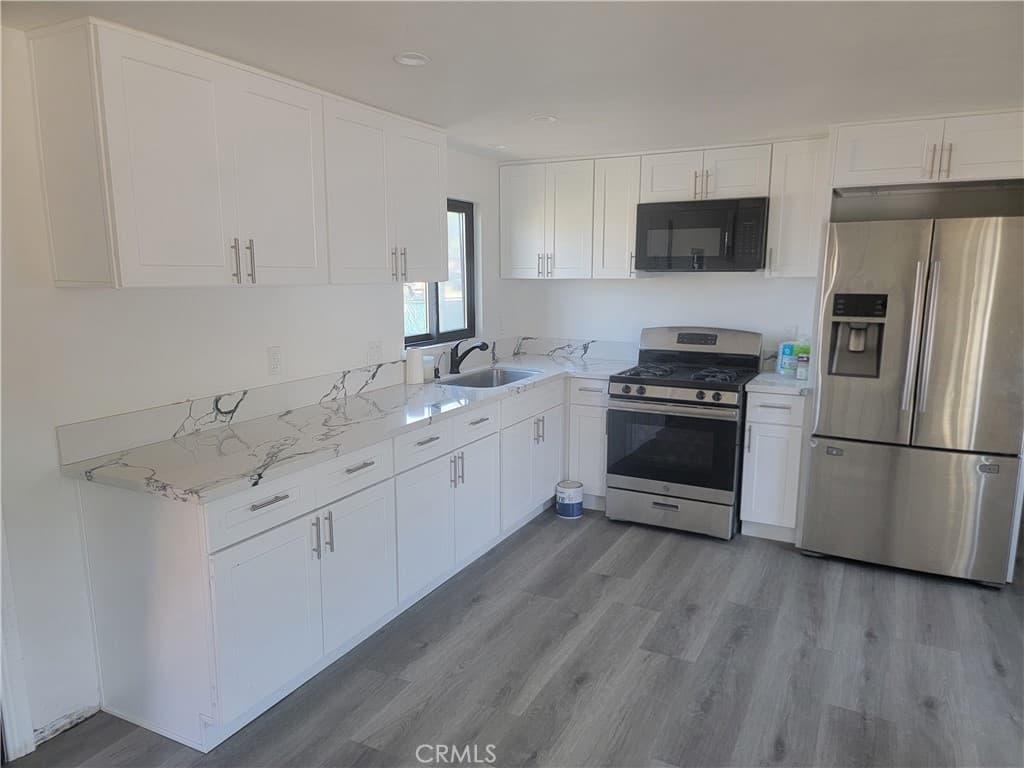 Home at 10991 Pipeline Avenue, Pomona — photo 4 of 7