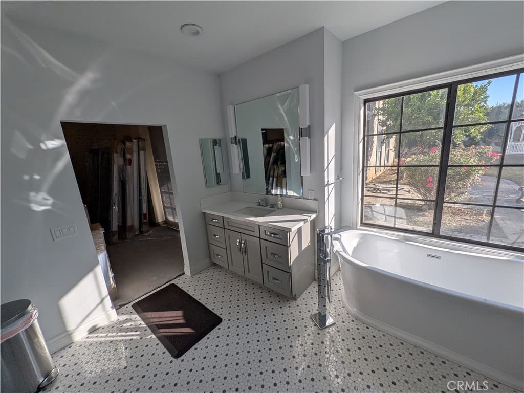 Home at 3742 Hollins, Claremont — photo 4 of 12