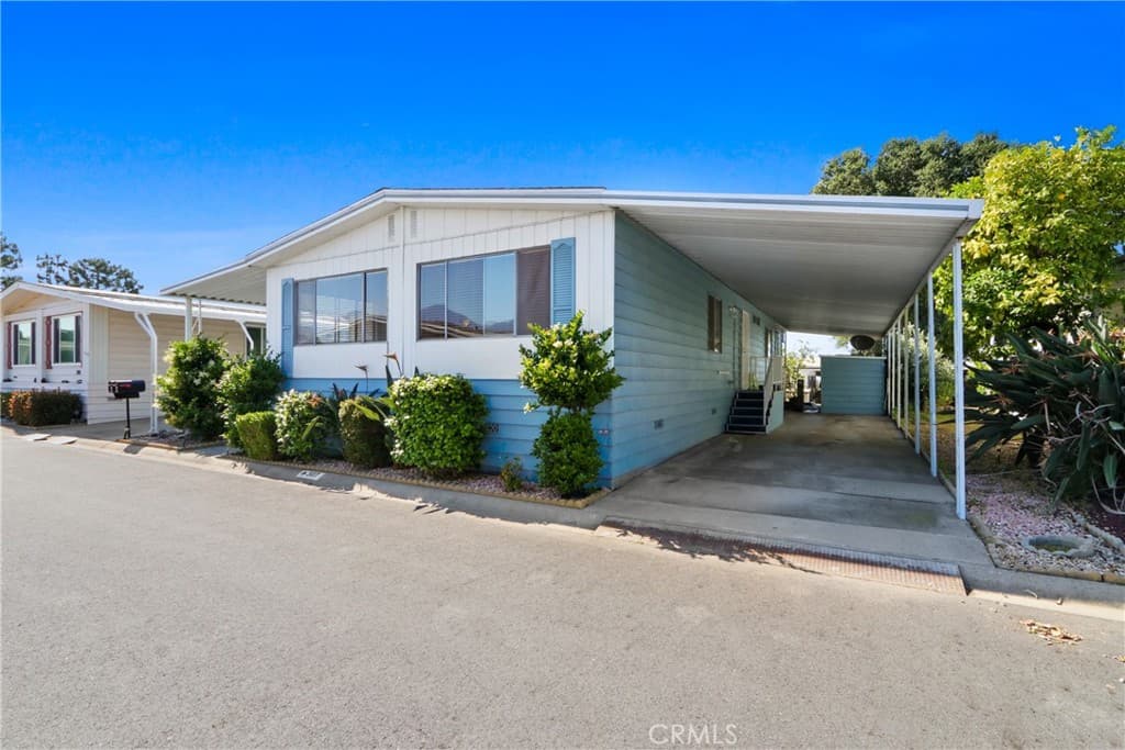 Home at 3800 Bradford Street 307, La Verne — photo 3 of 12