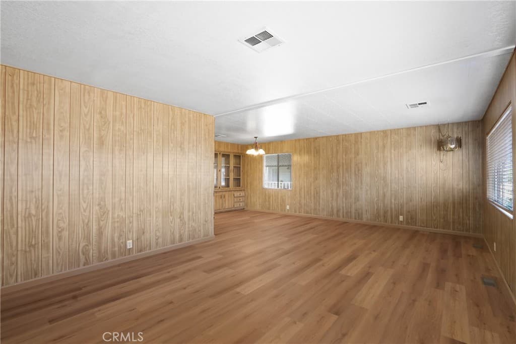Home at 3800 Bradford Street 307, La Verne — photo 6 of 12