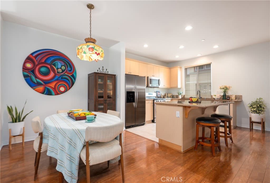 Townhouse at 616 Mckenna, Claremont — photo 5 of 12