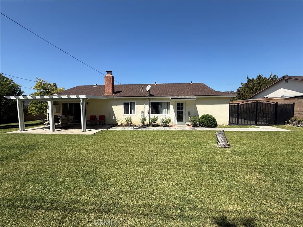 Home at 212 S Lone Hill, Glendora — photo 4 of 12
