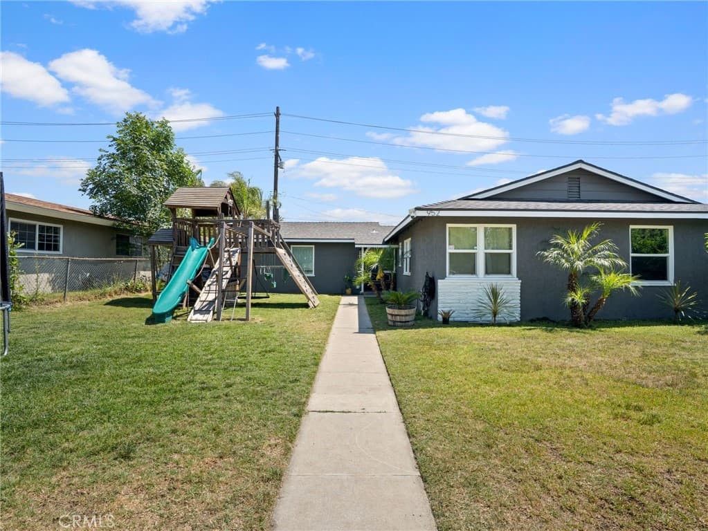 Home at 952 E La Verne, Pomona — photo 2 of 12