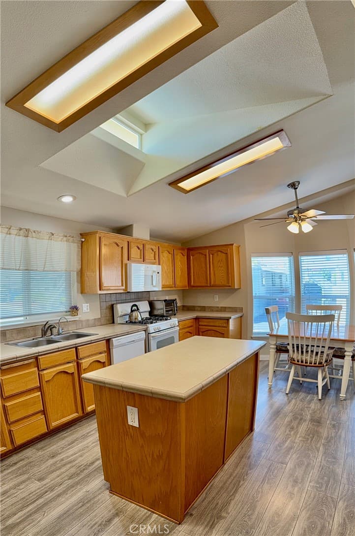 Home at 1245 W Cienega Ave 125, San Dimas — photo 5 of 12
