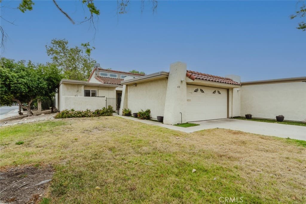Home at 410 Champlain Drive, Claremont — photo 3 of 12