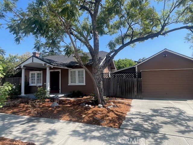 Home at 218 W 12th, Claremont — photo 1 of 12
