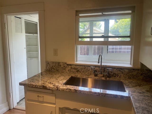 Home at 218 W 12th, Claremont — photo 6 of 12
