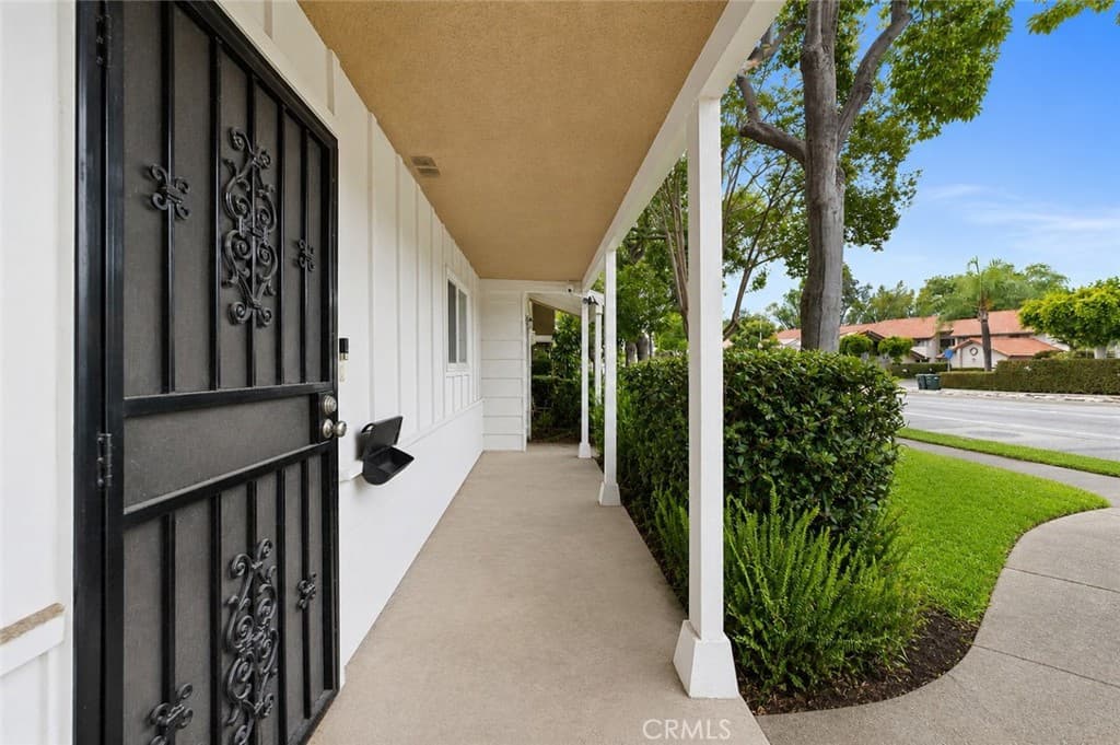 Condo at 698 E 5th Street, Azusa — photo 2 of 12